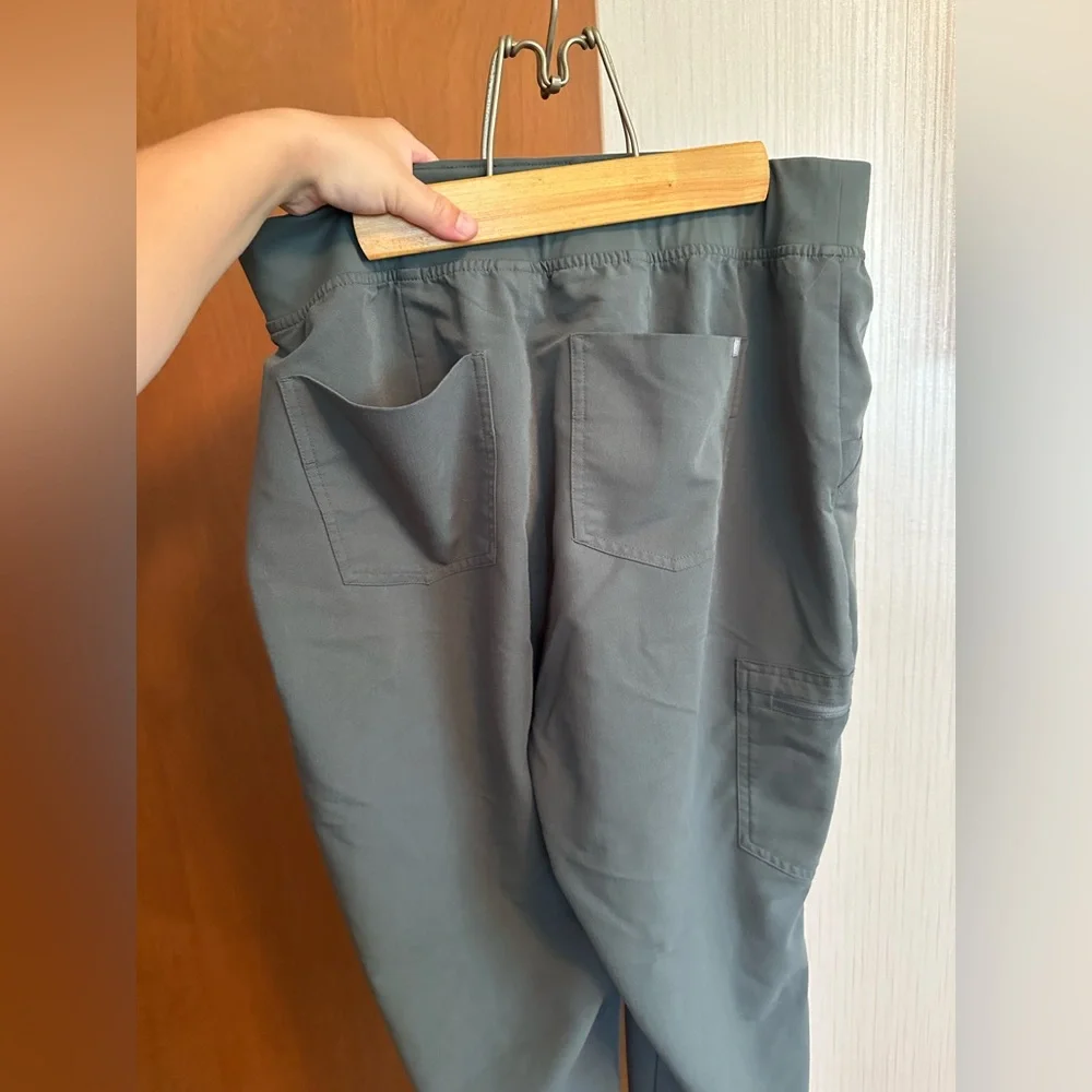 Figs High Waisted Zamora Joggers - Picture 2 of 4